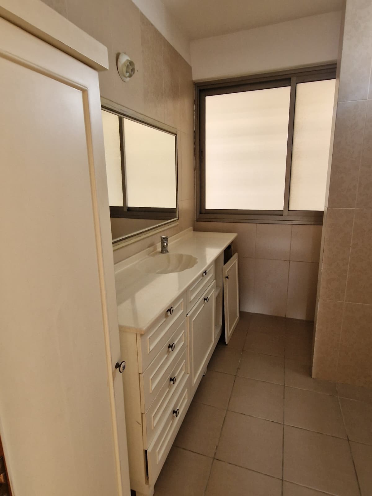 דירה 4.5 חד׳ למכירה בקרית אילון, חולון — אמיר דרורי - תמונה 4